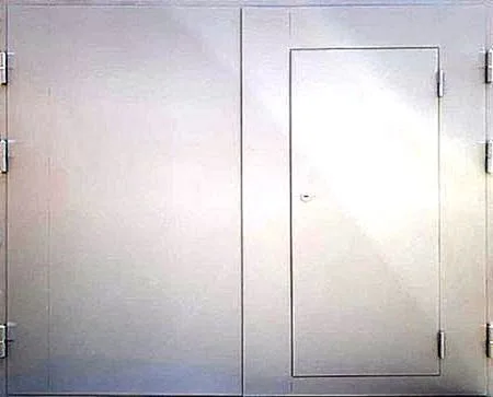 Распашные ворота Grand-18 (Нитроэмаль) - внешняя сторона